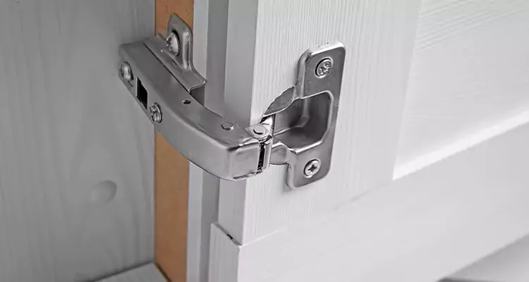 Shower Door Hinge Replacement in Pinecrest, FL