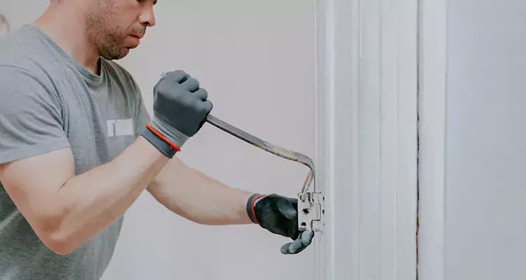 Cracked Door Jamb Repair in Pinecrest, FL