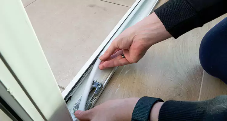 Garage Door Off Track Repair in Pinecrest, FL