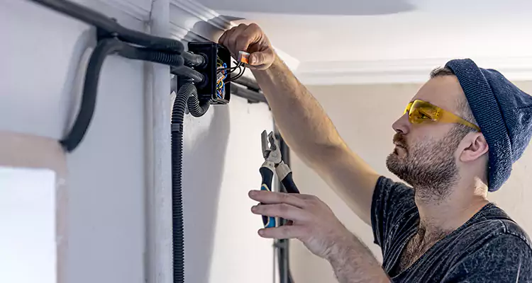 Garage Door Opener Cable Repair in Pinecrest, FL