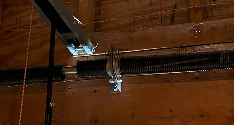 Garage Door Lift Cable Replacement in Pinecrest, FL