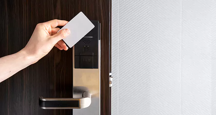 Why Choose Us for Hotel Keycard Lock Repair in Pinecrest, FL?