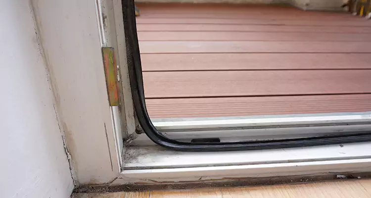 Why Choose Us for Leaking Sliding Glass Door Repair in Pinecrest, FL?