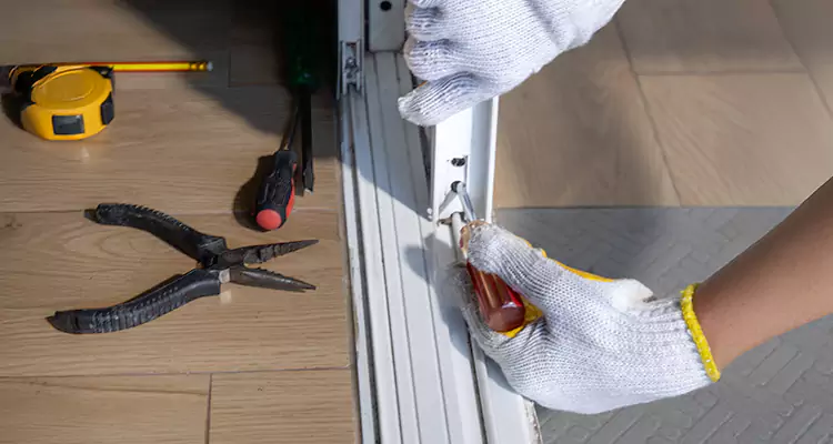 Screen Door Wheel Replacement in Pinecrest, FL