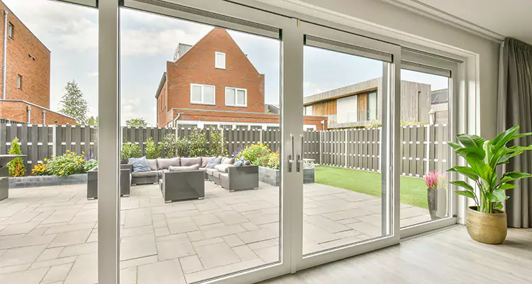 Best Sliding Screen Door Replacement Company in Pinecrest, FL