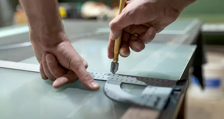 Glass Scratch Repair in Pinecrest, FL