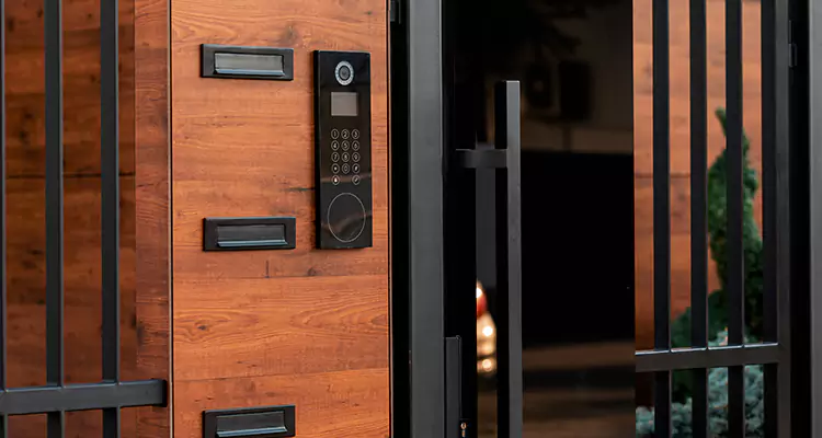 Automatic Door Maintenance in Pinecrest, FL