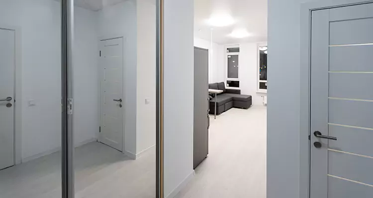 Modern Mirrored Closet Doors Repair in Pinecrest, FL
