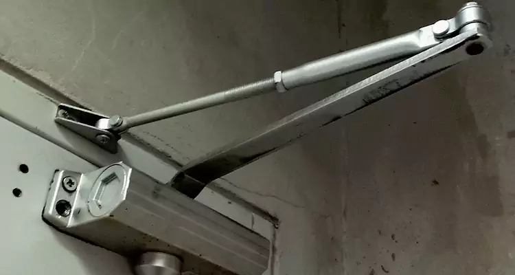 Door Closer Parallel Arm Installation in Pinecrest, FL