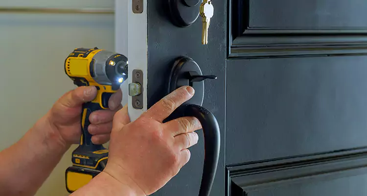Comprehensive Door Lock Repair Services in Pinecrest, FL