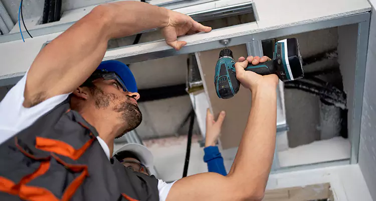 Emergency Overhead Door Repair in Pinecrest, FL