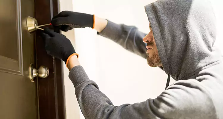 Emergency Motel Lock Repairs—Available 24/7 in Pinecrest, FL