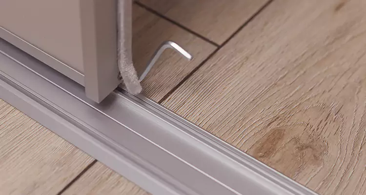 Squeaky Sliding Door Repair in Pinecrest, FL