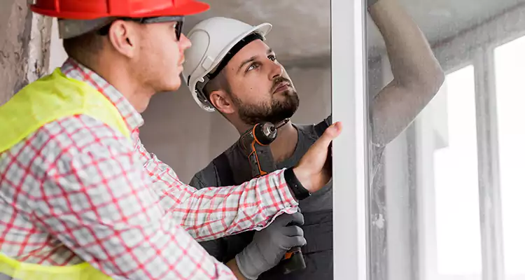 Sliding Patio Door Sticking? Expert Repair in Pinecrest, FL.