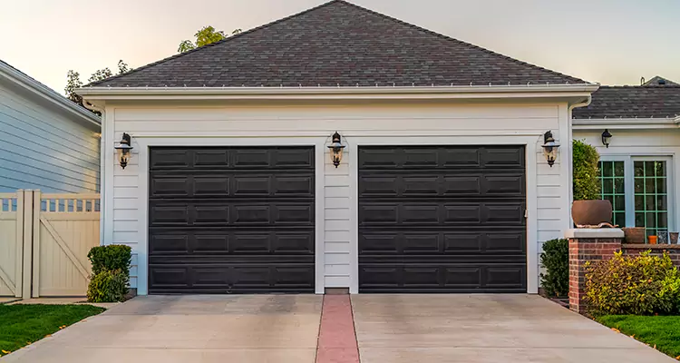 Residential Local Garage Door Repair in Pinecrest, FL